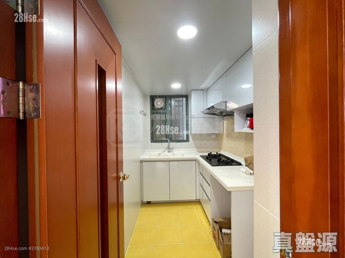 蔚蓝湾畔 租盘 2 房 , 1 浴室 490 平方尺