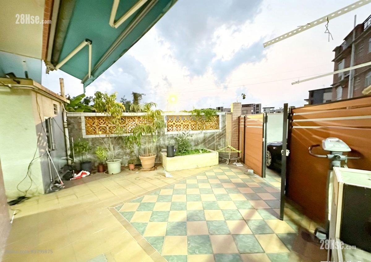 村屋 租盘 4 房 , 3 浴室 3,200 平方尺