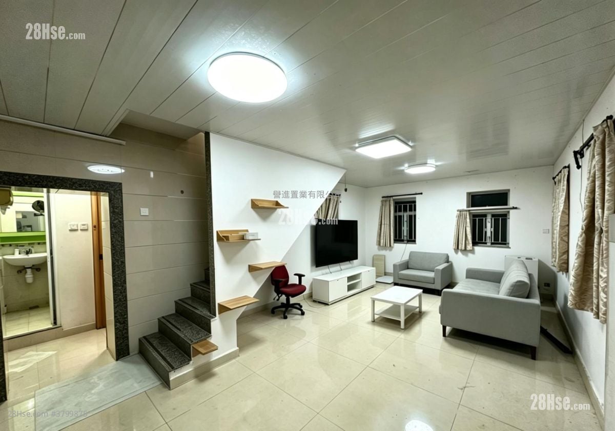 村屋 租盘 4 房 , 3 浴室 3,200 平方尺