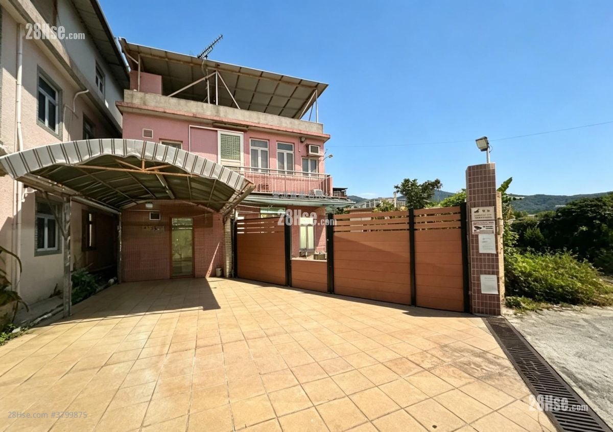 村屋 租盘 4 房 , 3 浴室 3,200 平方尺