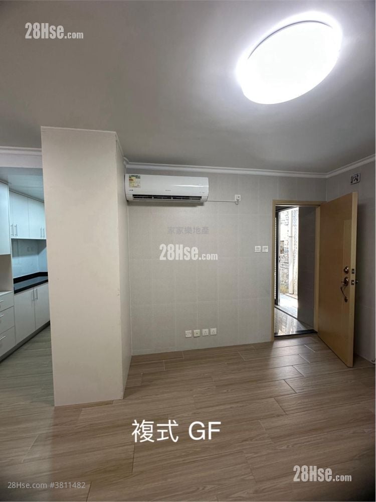 村屋 租盤 4 房 , 2 浴室 1,000 平方呎