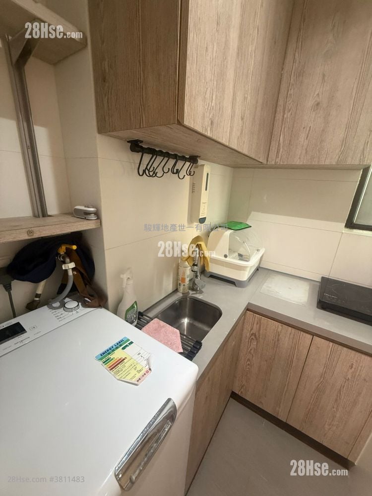 Winfield Building Sell 2 Bedrooms , 1 Bathroom 246 ft²