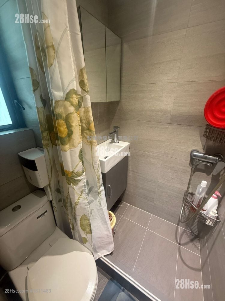 Winfield Building Sell 2 Bedrooms , 1 Bathroom 246 ft²