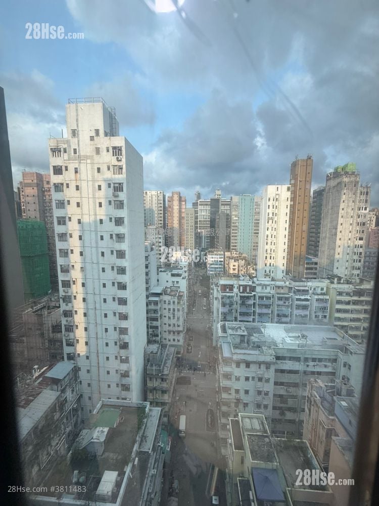 Winfield Building Sell 2 Bedrooms , 1 Bathroom 246 ft²