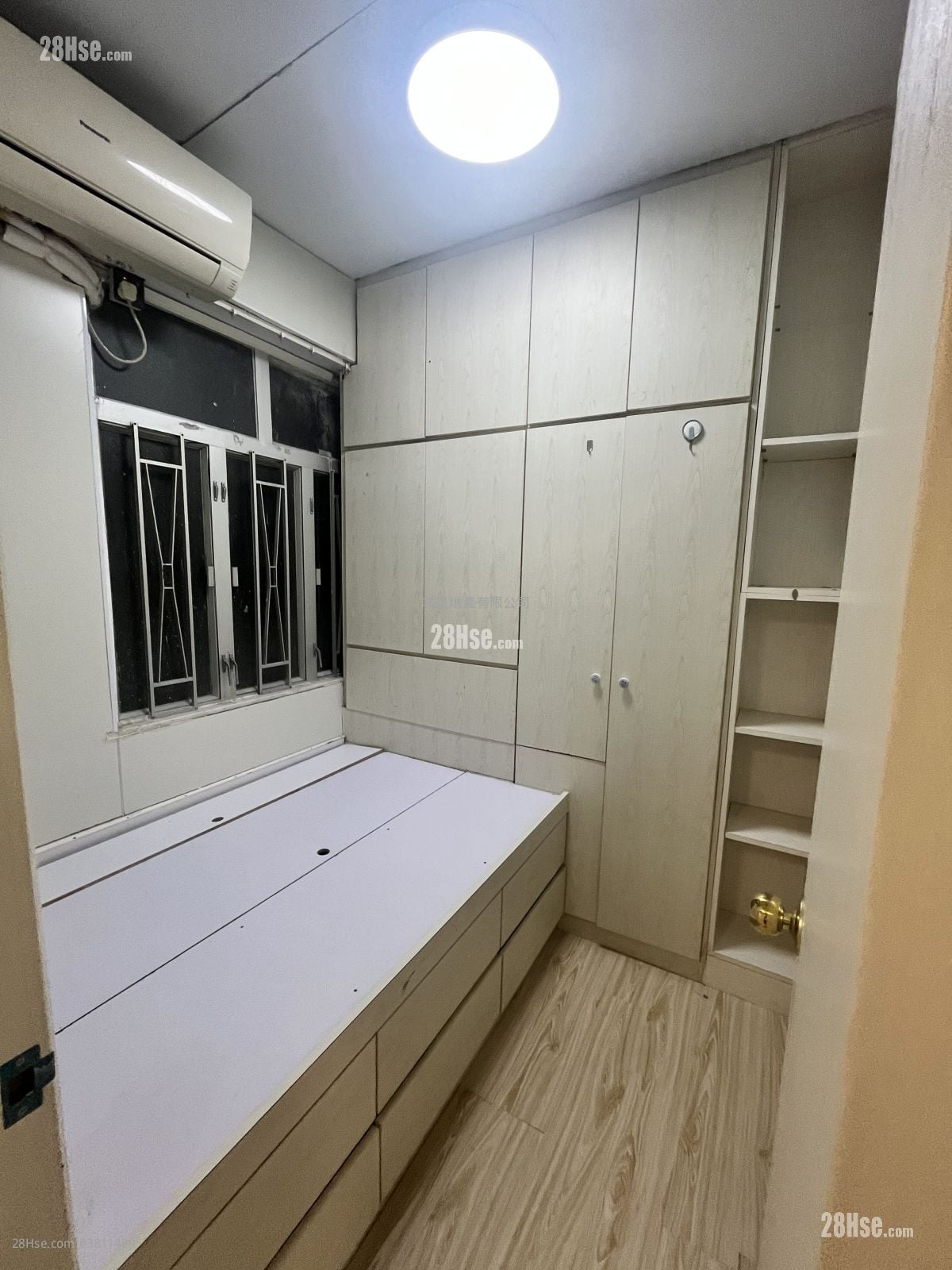 侨明大厦 租盘 2 房 , 1 浴室 350 平方尺