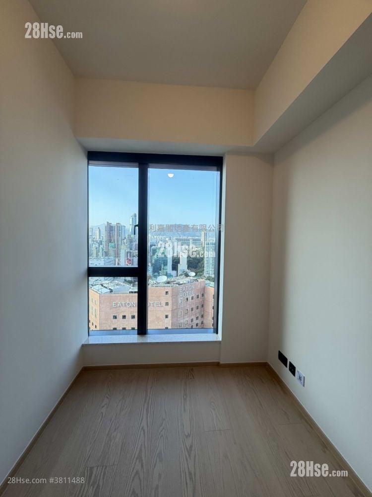 Topside Residence Rental 272 ft²