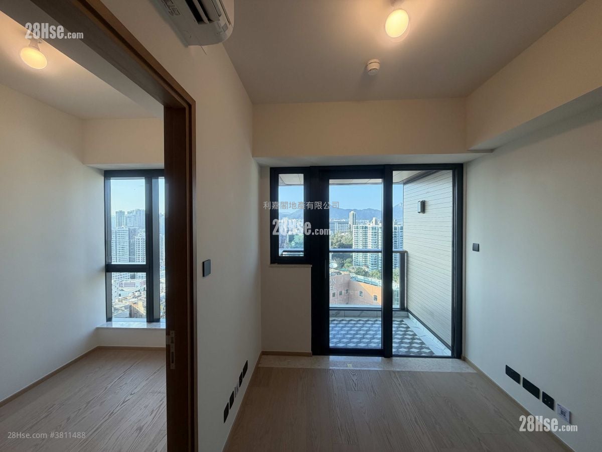 Topside Residence Rental 272 ft²