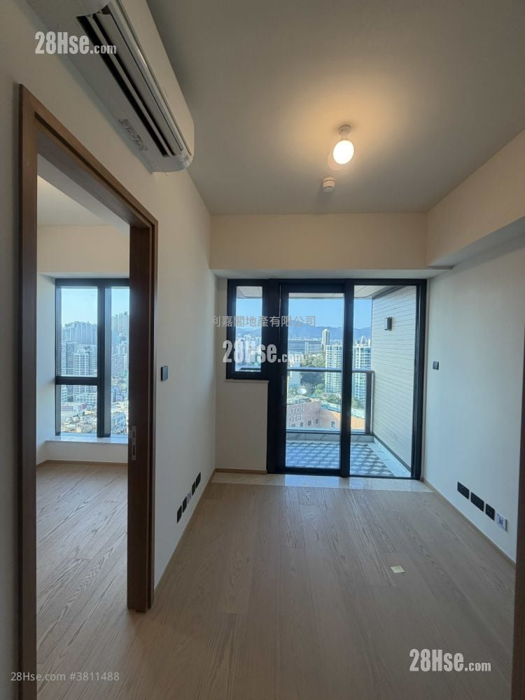 Topside Residence Rental 272 ft²