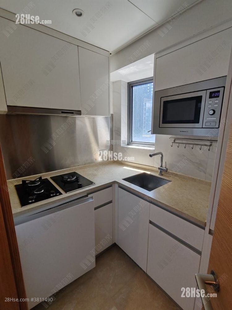 Victoria Skye Sell 2 Bedrooms 504 ft²