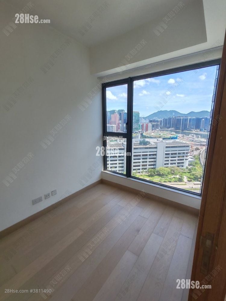 Victoria Skye Sell 2 Bedrooms 504 ft²