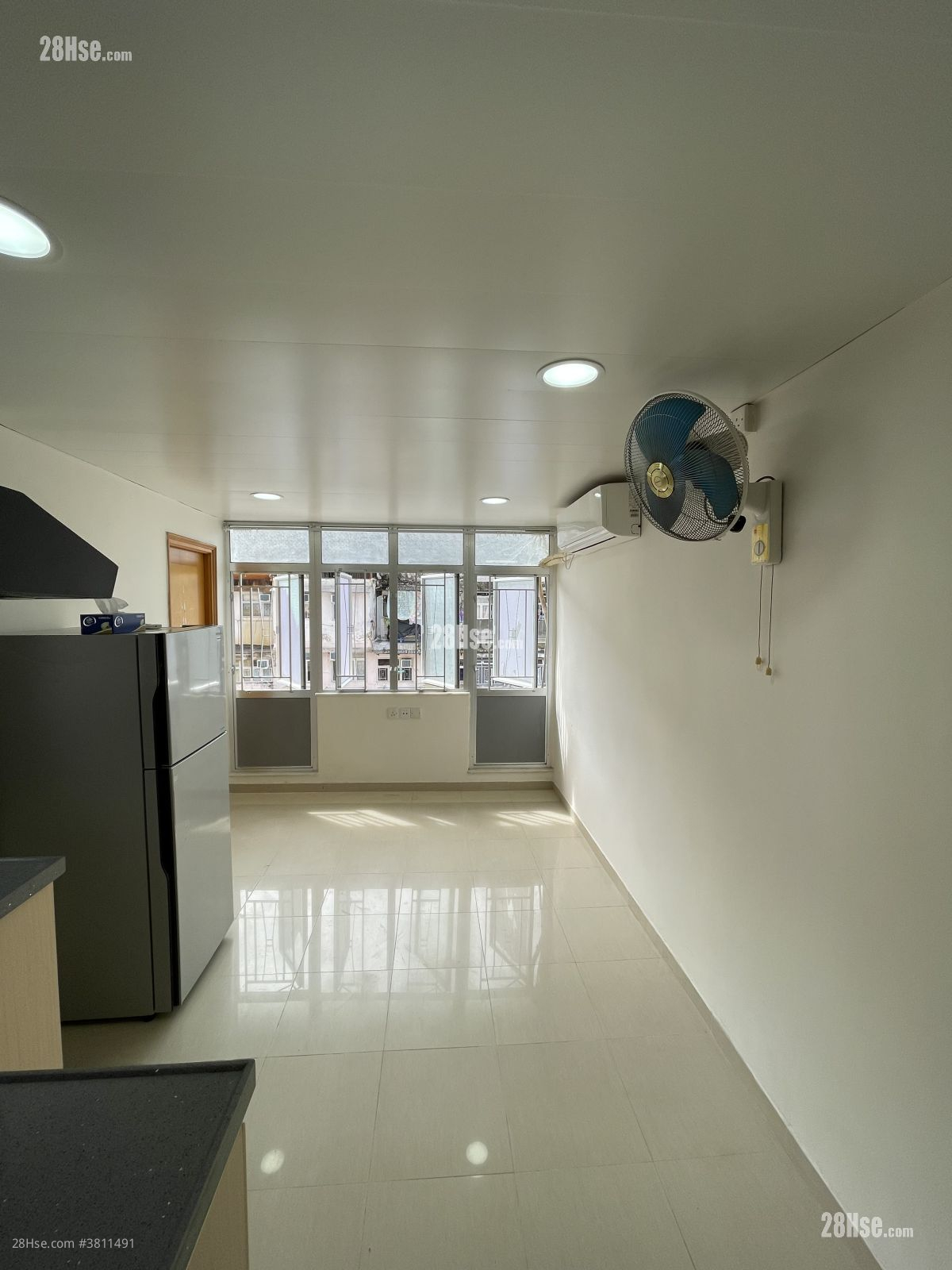 益昌大廈 租盤 260 平方呎