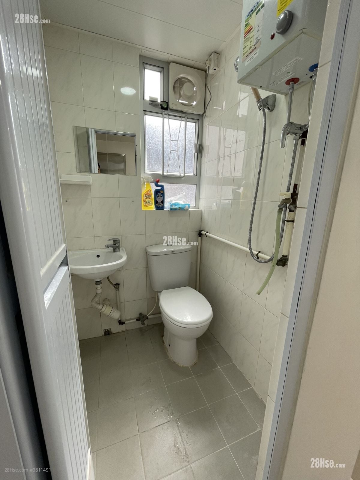 益昌大廈 租盤 260 平方呎