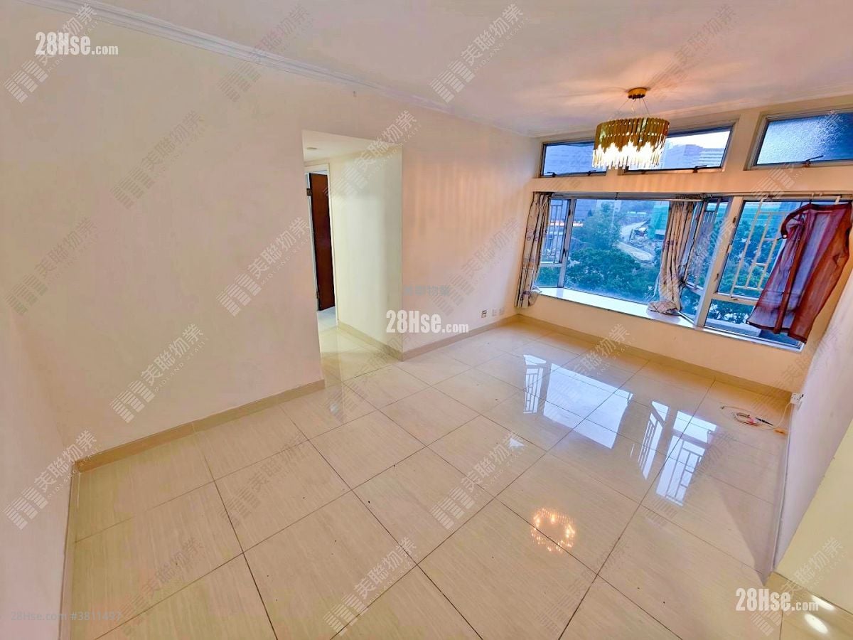 Riviera Gardens Rental 2 Bedrooms , 1 Bathroom 510 ft²