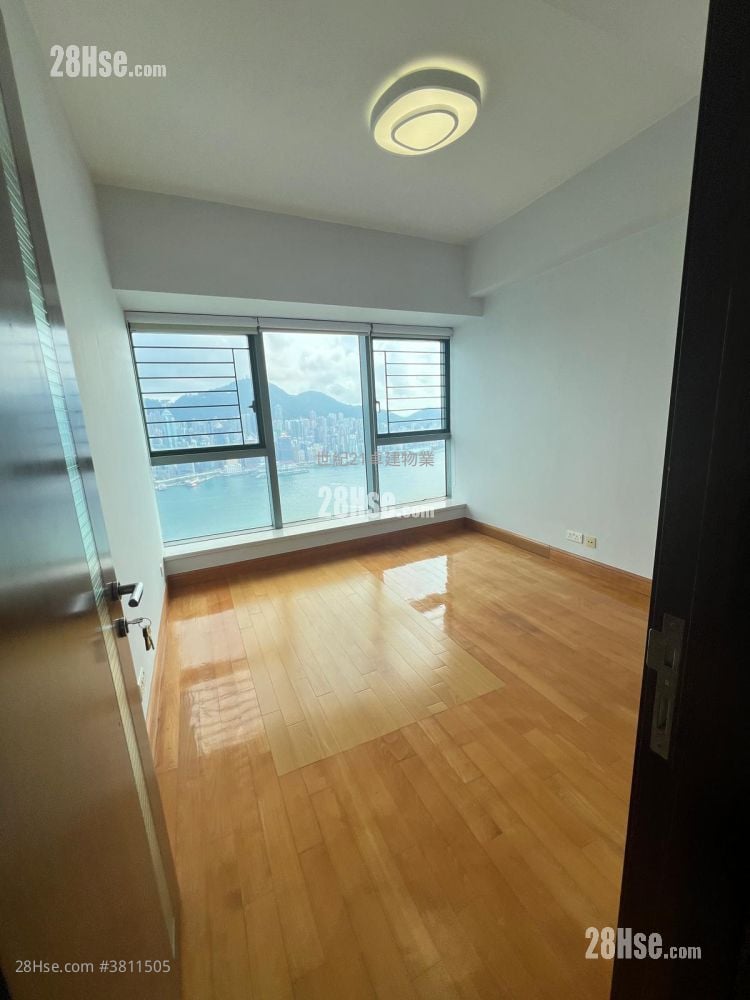 君临天下 租盘 4 房 , 3 浴室 2,334 平方尺