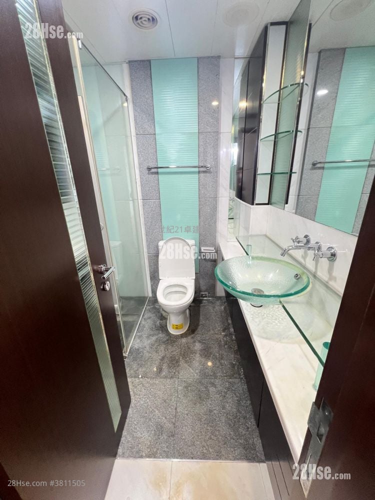 君临天下 租盘 4 房 , 3 浴室 2,334 平方尺