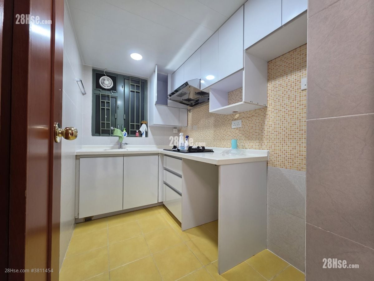 蔚蓝湾畔 租盘 2 房 , 1 浴室 490 平方尺