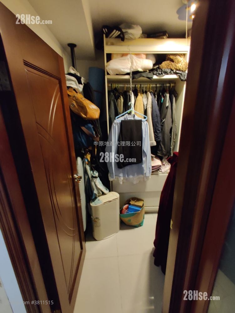 睡房 1: 祈德尊新村 售盘 2 房 , 1 浴室 442 平方尺