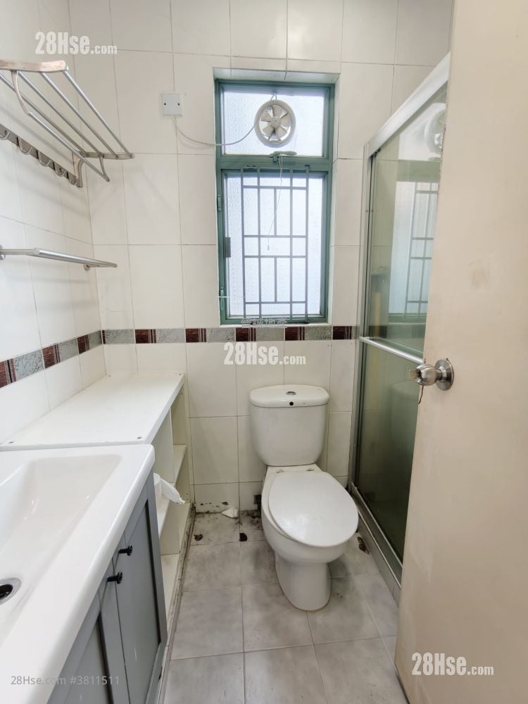 Sea Crest Villa Sell 2 Bedrooms , 1 Bathroom 484 ft²