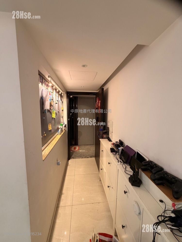 Trinity Towers Rental 3 Bedrooms , 1 Bathroom 599 ft²