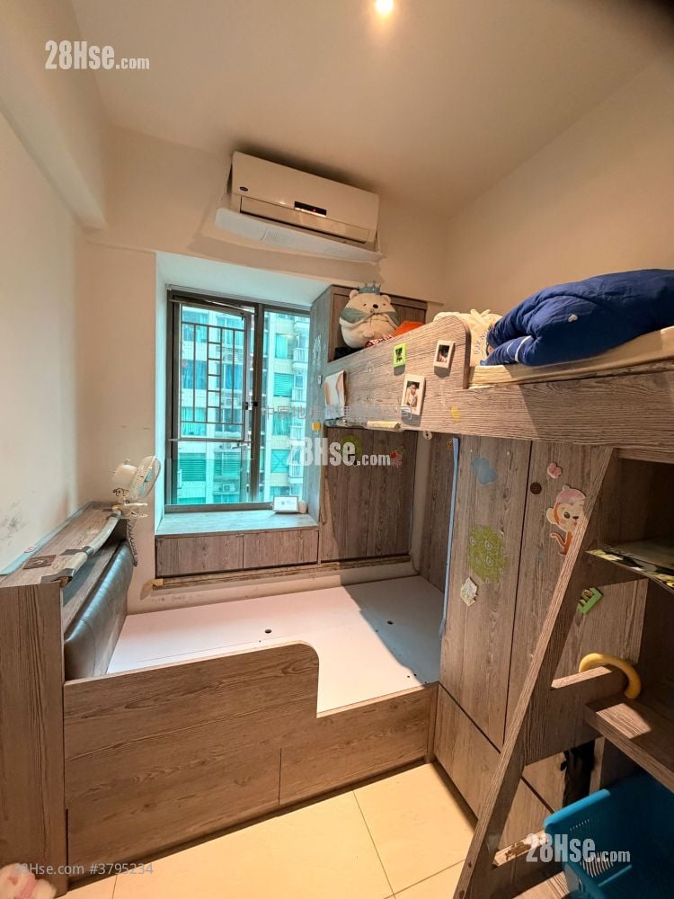 Trinity Towers Rental 3 Bedrooms , 1 Bathroom 599 ft²