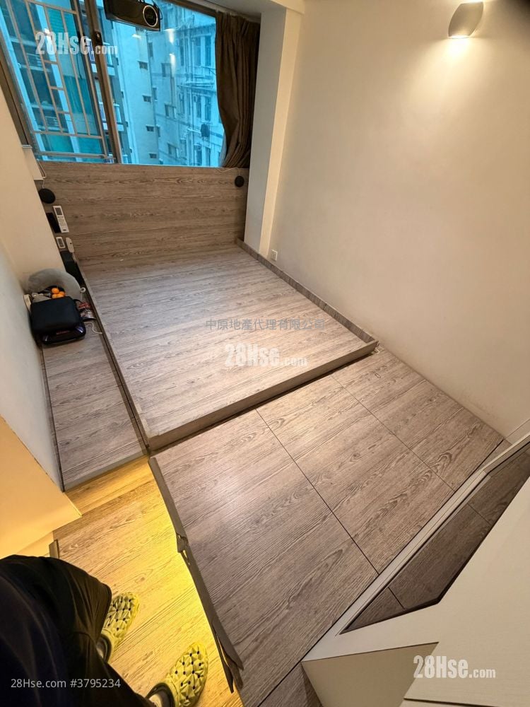 Trinity Towers Rental 3 Bedrooms , 1 Bathroom 599 ft²