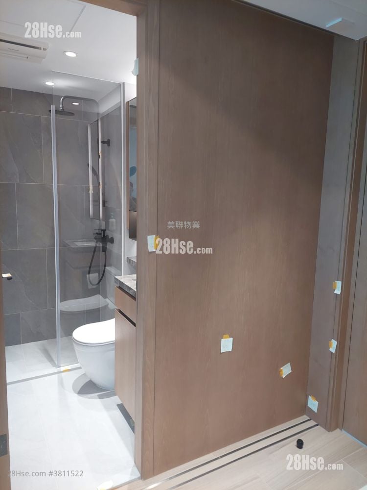 bathroom: Uptify Sell 1 Bedroom , 1 Bathroom 280 ft²