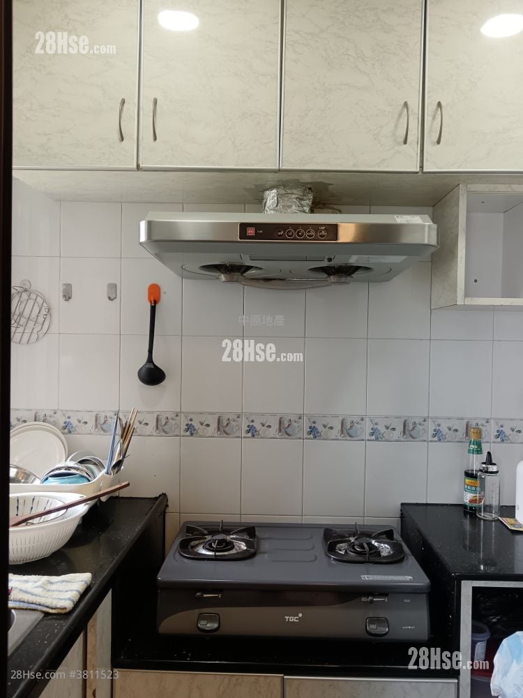 Golden Lion Garden Rental 2 Bedrooms , 1 Bathroom 336 ft²