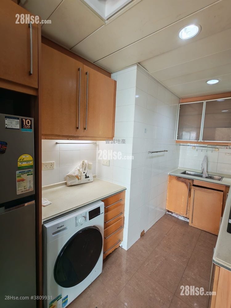 Bellagio Sell 3 Bedrooms , 2 Bathrooms 818 ft²