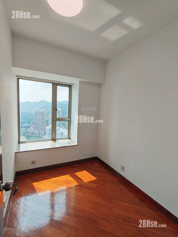 Bellagio Sell 3 Bedrooms , 2 Bathrooms 818 ft²