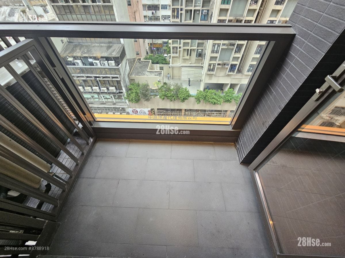 Bright Moon Rental 1 Bedroom , 1 Bathroom 304 ft²