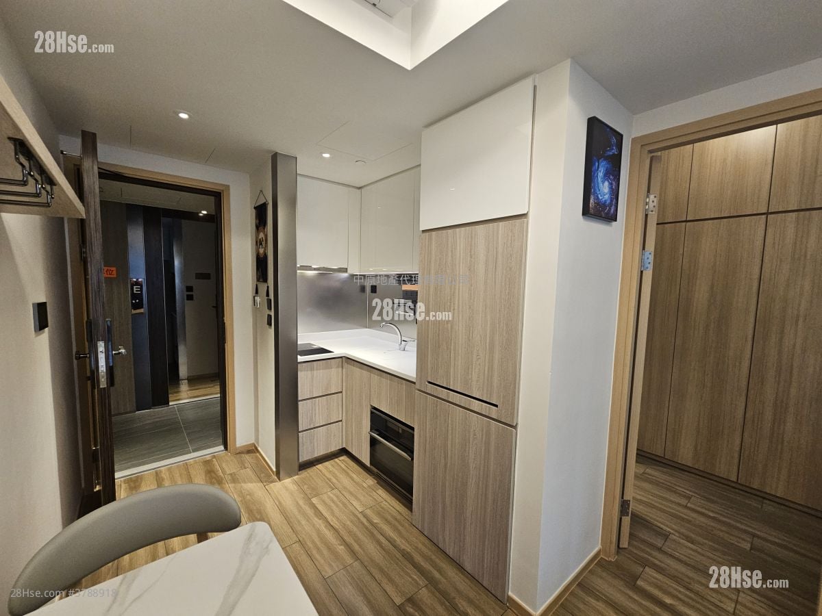 Bright Moon Rental 1 Bedroom , 1 Bathroom 304 ft²