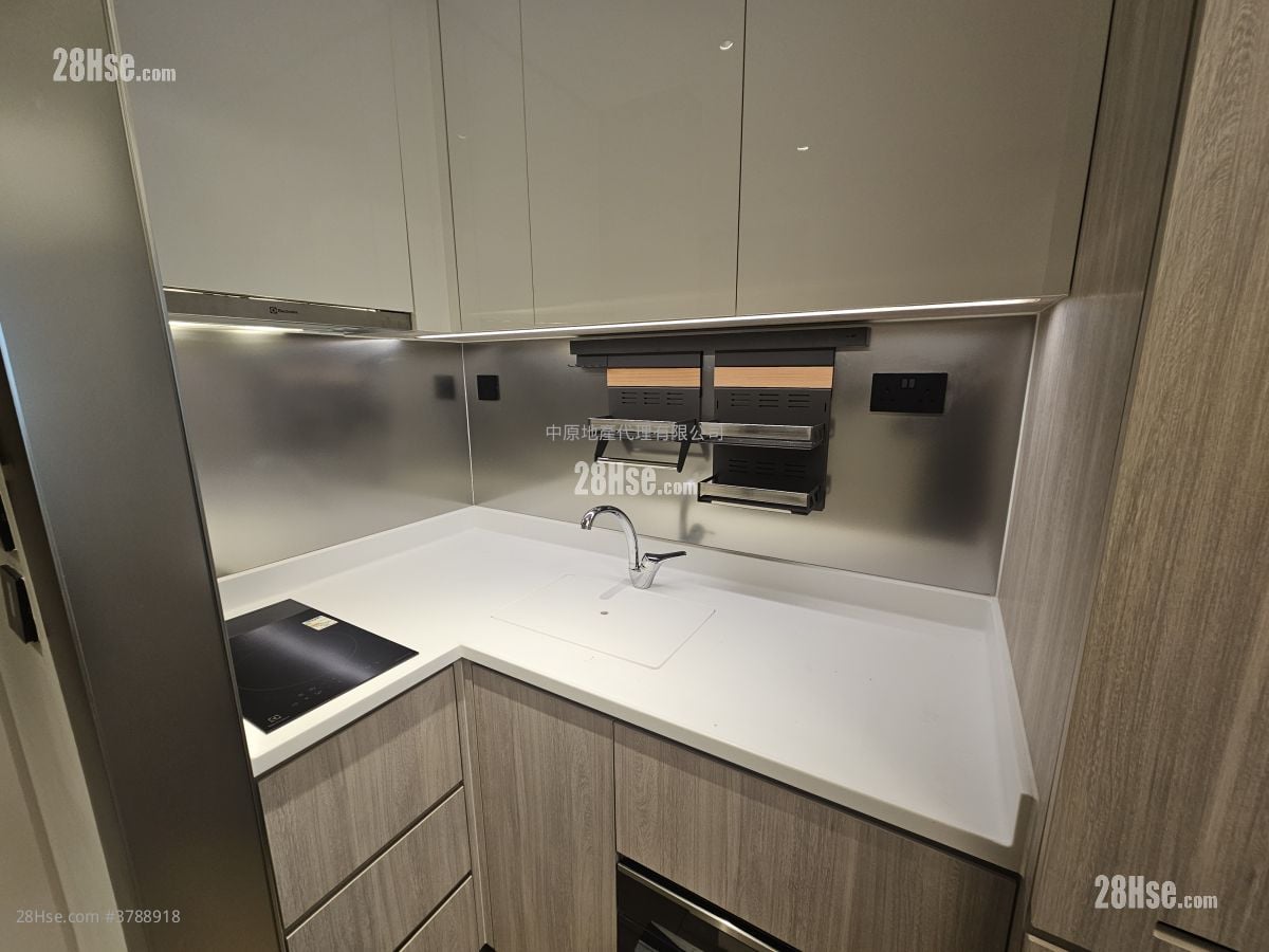 Bright Moon Rental 1 Bedroom , 1 Bathroom 304 ft²