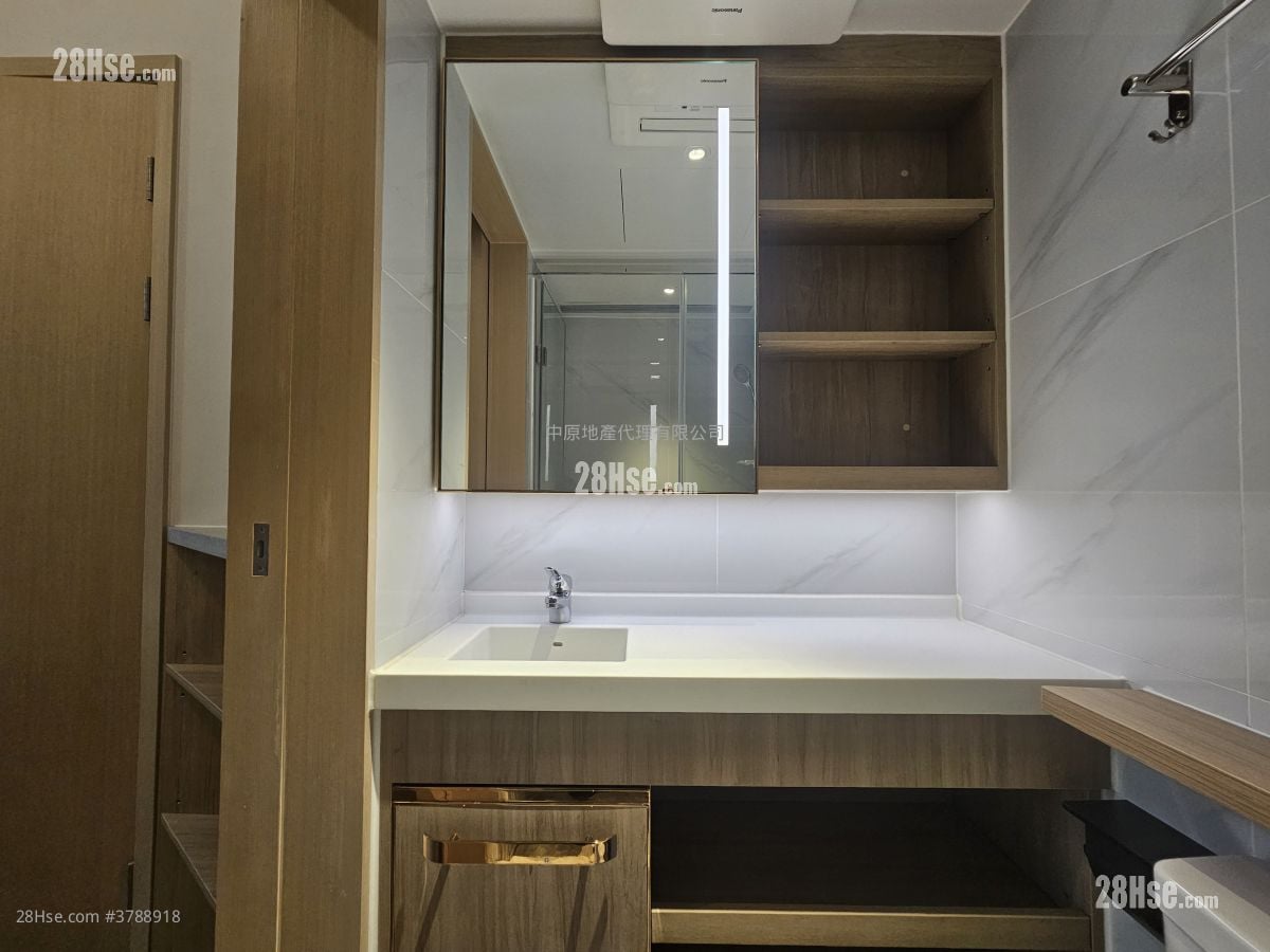 Bright Moon Rental 1 Bedroom , 1 Bathroom 304 ft²