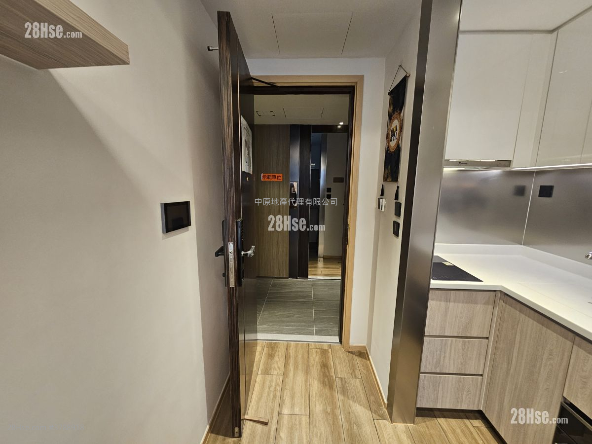 Bright Moon Rental 1 Bedroom , 1 Bathroom 304 ft²