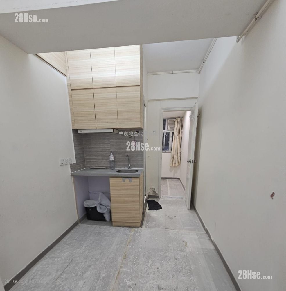 金城大楼 租盘 1 房 , 1 浴室 150 平方尺