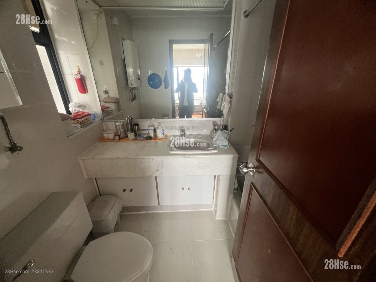 Park Towers Sell 3 Bedrooms , 2 Bathrooms 998 ft²