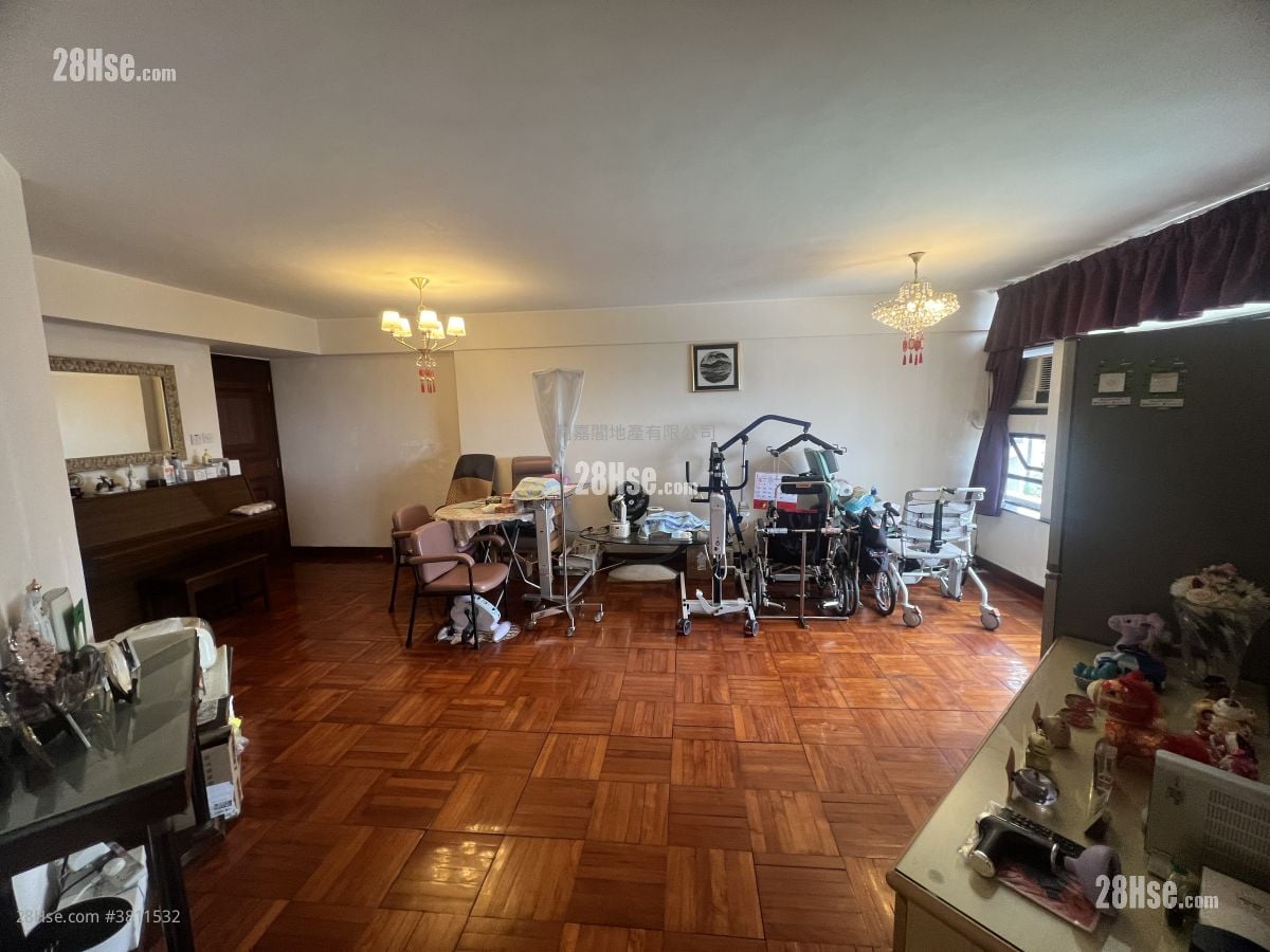 Park Towers Sell 3 Bedrooms , 2 Bathrooms 998 ft²