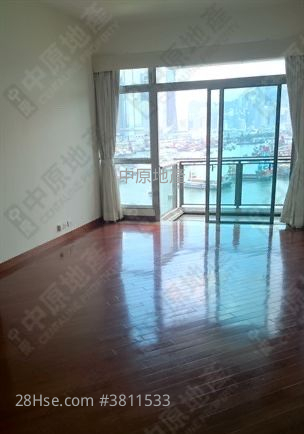 One Silversea Sell 3 Bedrooms 963 ft²