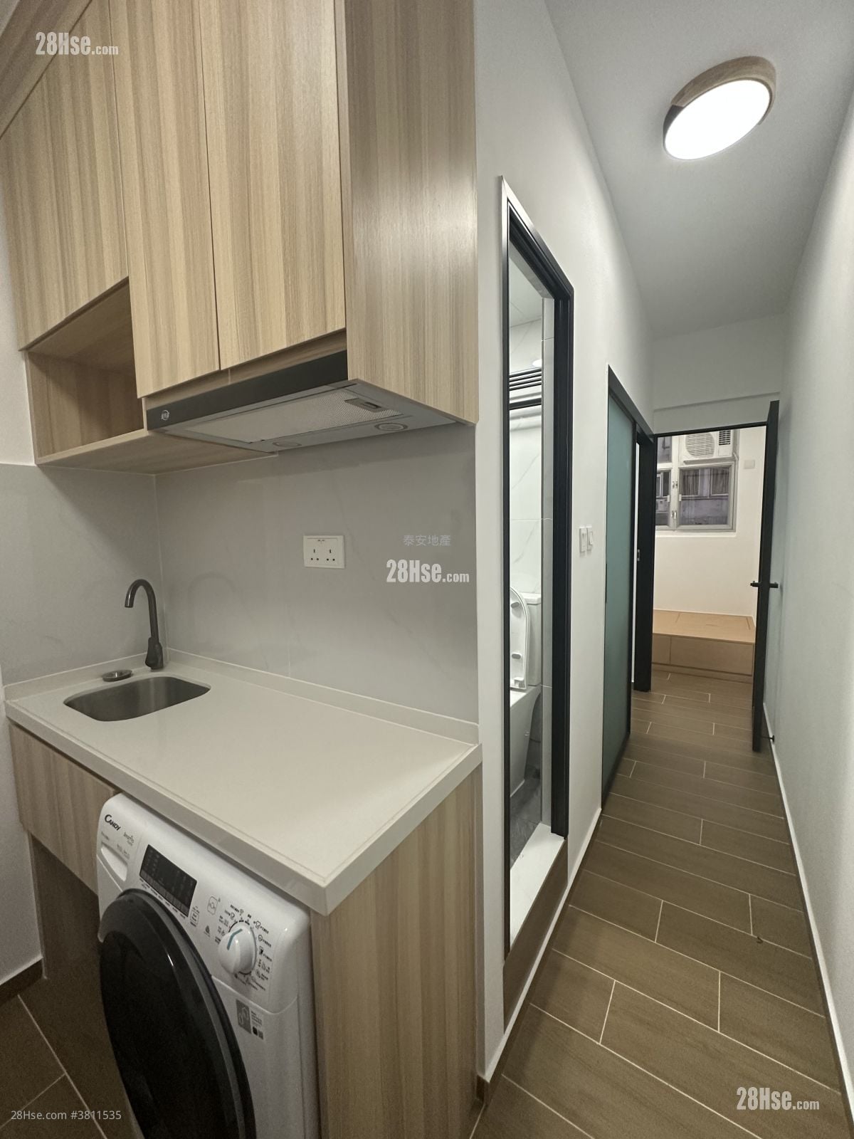 Golden Crown Court Rental 1 Bedroom , 1 Bathroom 160 ft²