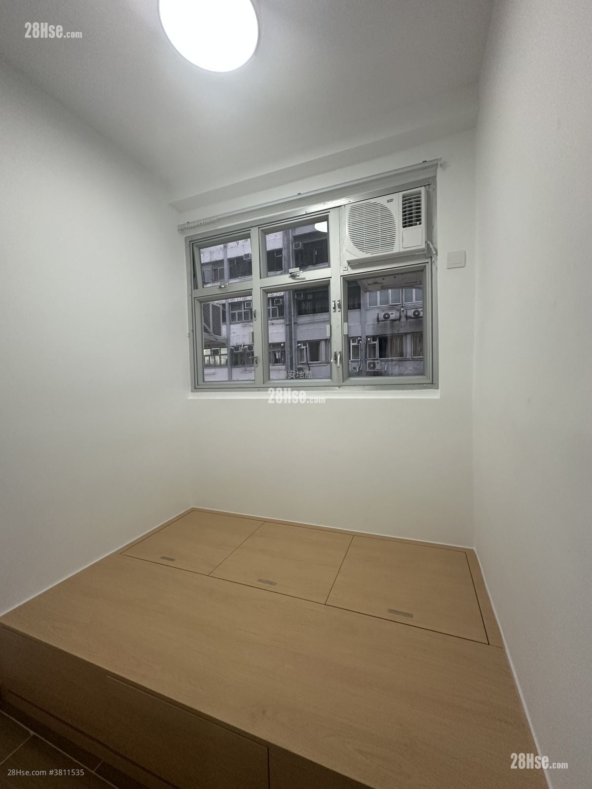 Golden Crown Court Rental 1 Bedroom , 1 Bathroom 160 ft²