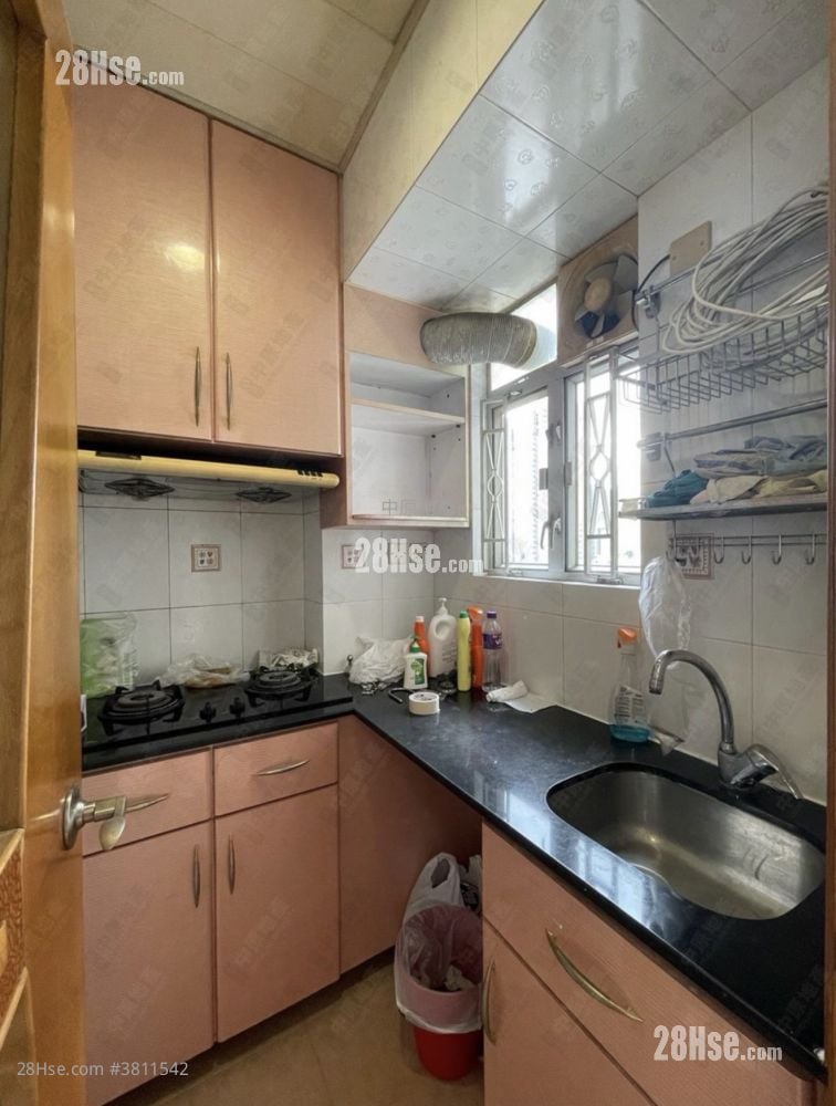 Kwai Fung Building Sell 1 Bedroom , 1 Bathroom 255 ft²