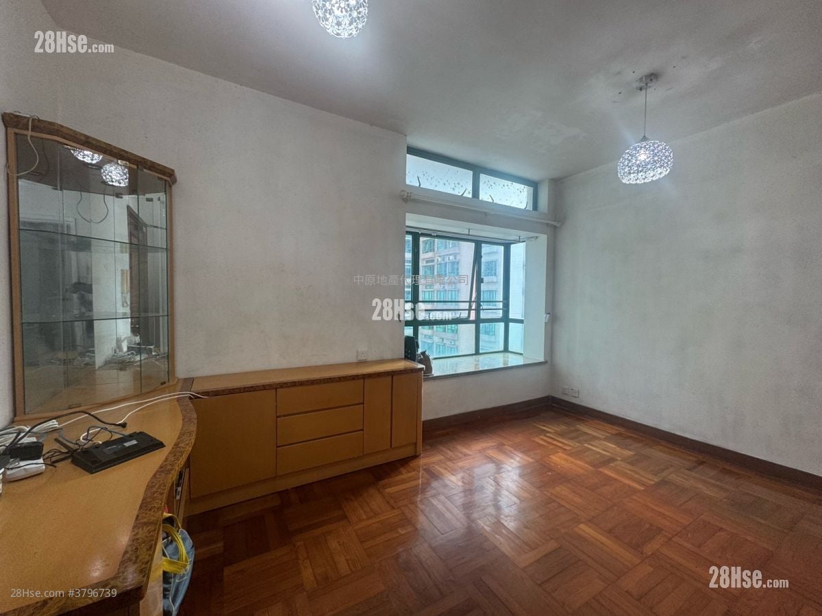 东港城 售盘 2 房 524 平方尺