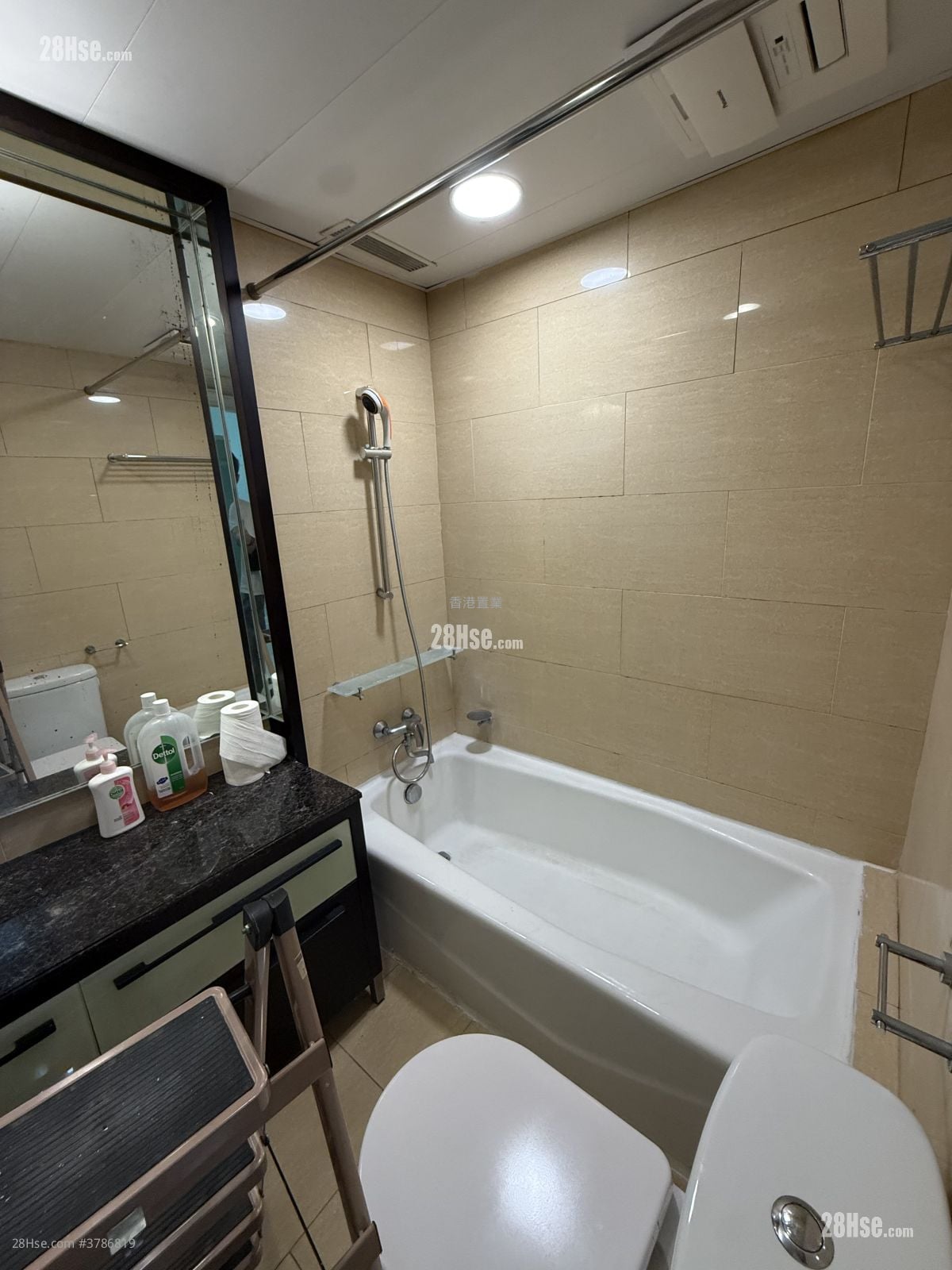 泓景台 租盘 2 房 , 1 浴室 477 平方尺