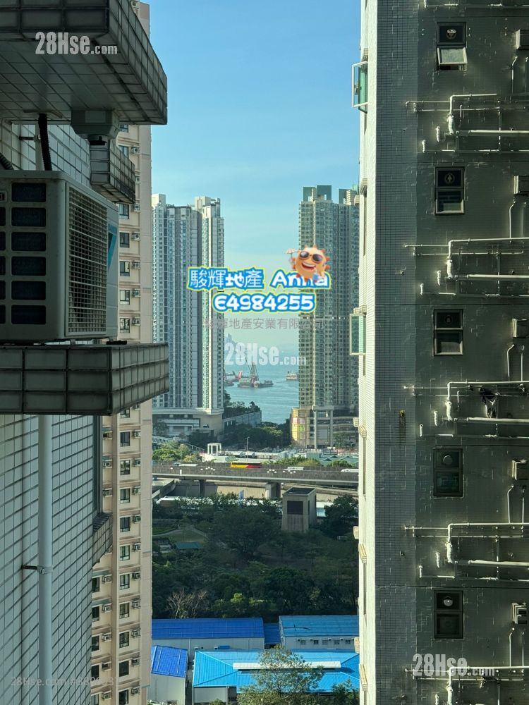 Metro Harbour View Sell 2 Bedrooms , 1 Bathroom 383 ft²