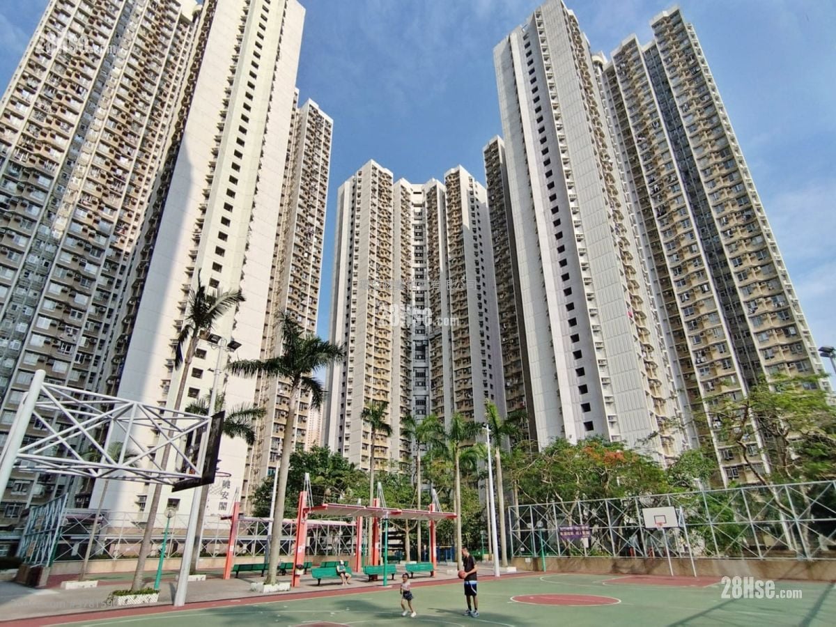 Hiu Lai Court Sell 3 Bedrooms , 1 Bathroom 604 ft²