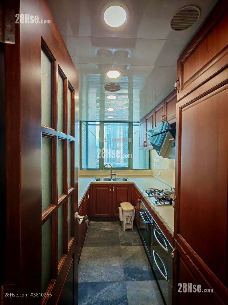 君临天下 租盘 3 房 , 2 浴室 1,062 平方尺