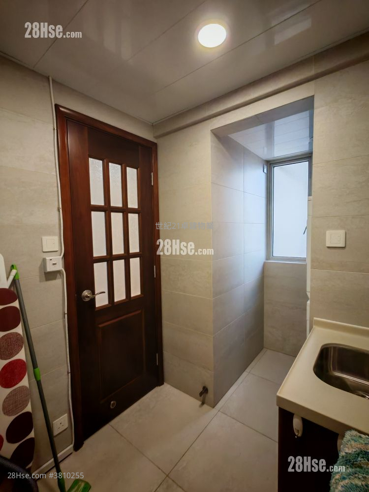 君临天下 租盘 3 房 , 2 浴室 1,062 平方尺