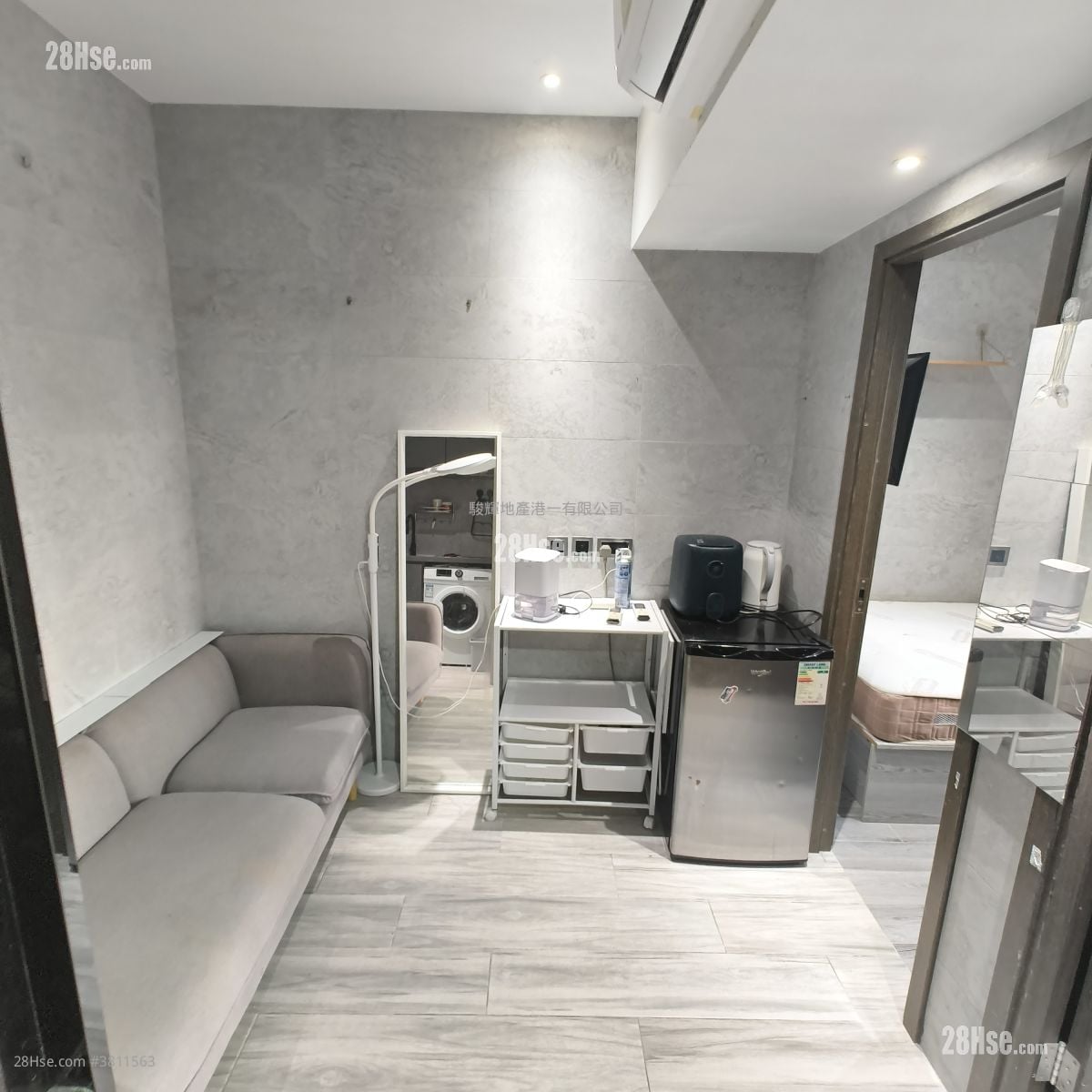 文景楼 租盘 2 房 , 1 浴室 300 平方尺