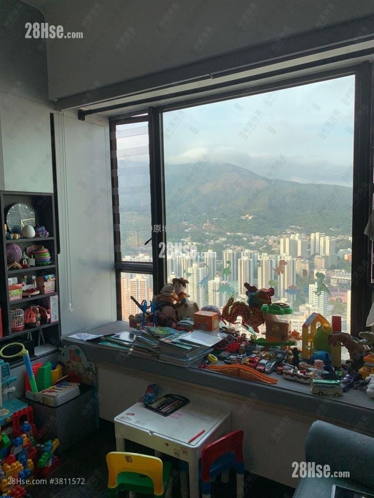 Chelsea Court Sell 2 Bedrooms , 1 Bathroom 454 ft²