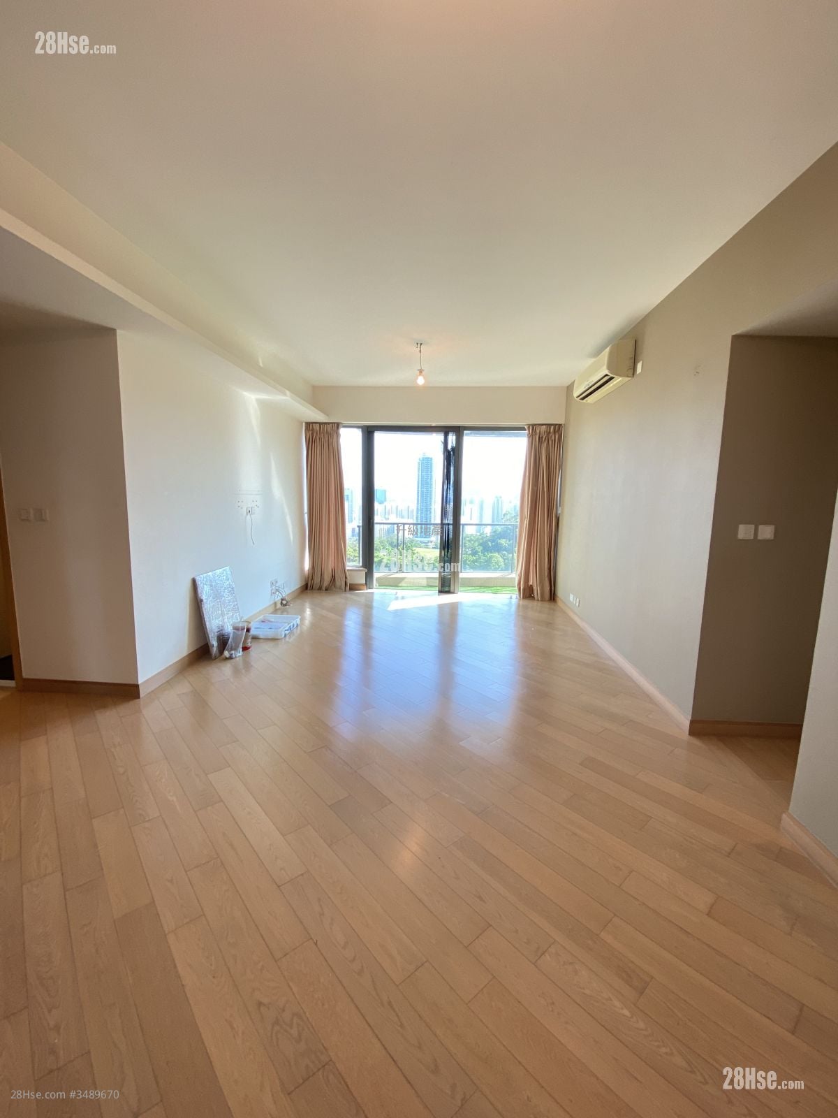 living room: Aria Sell 3 Bedrooms , 3 Bathrooms 1,248 ft²